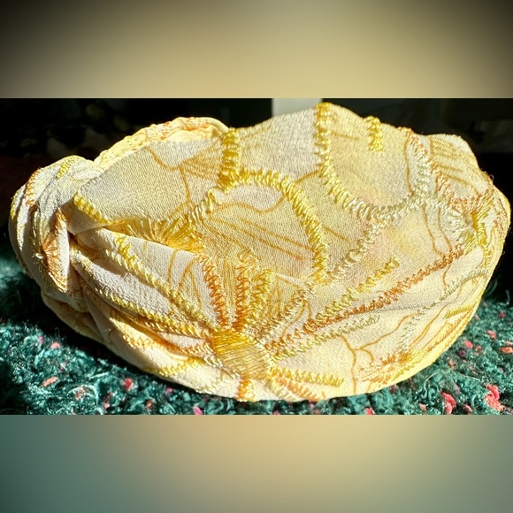 ‼️RARE‼️🎸ANTHROPOLGIE🎸🔥NWOT🔥Yellow Embroidered Sunburst Headband - Picture 9 of 16